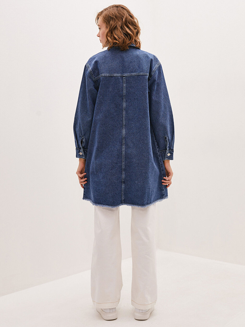 İndigo Gömlek Yaka Cep Detaylı Uzun Kollu Kadın Jean Ceket-2