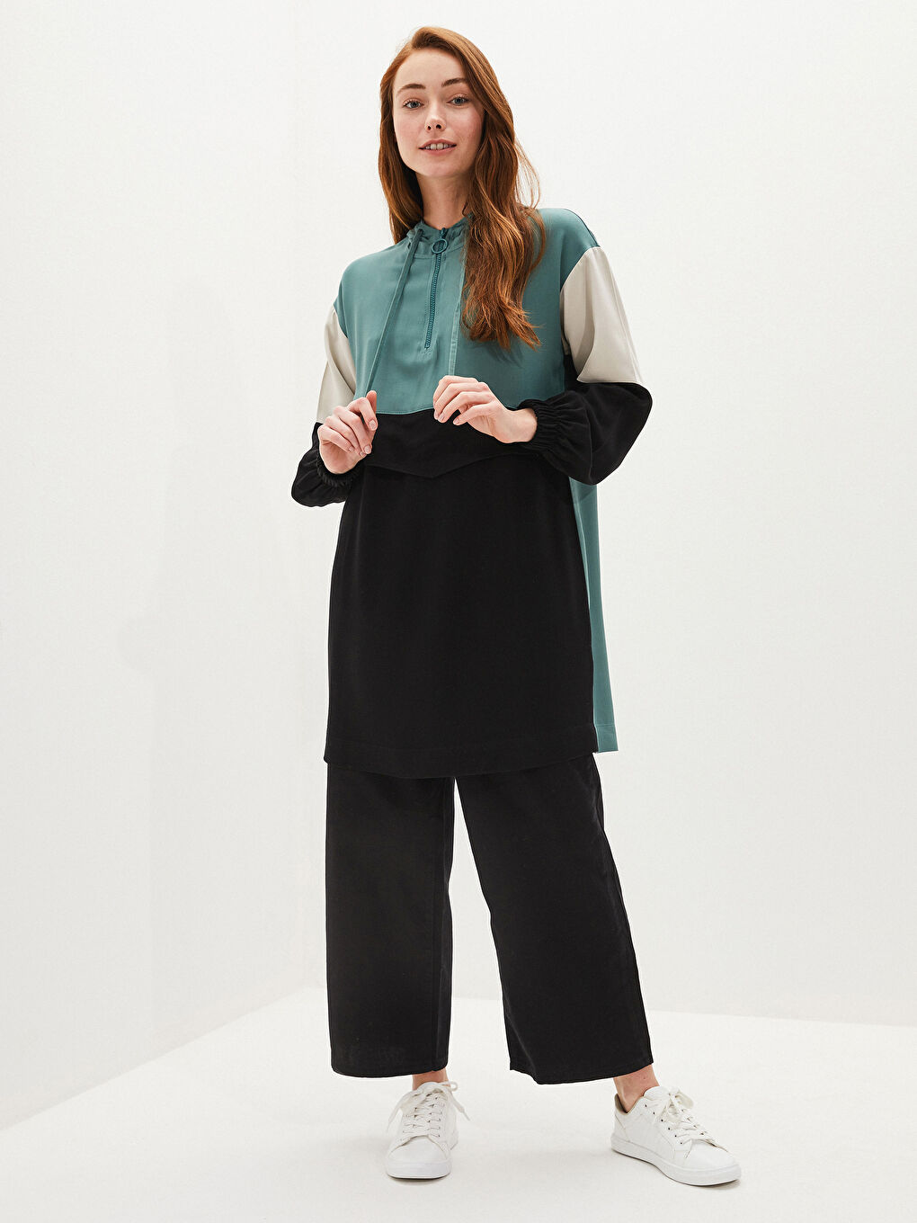 Siyah Kapüşon Yaka Renk Bloklu Uzun Kollu Belmando Kumaş Oversize Kadın Tunik-4