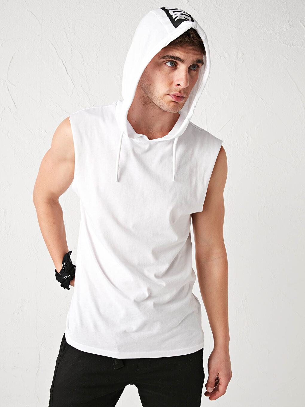 Muška bezrukavna majica sa kapuljačom