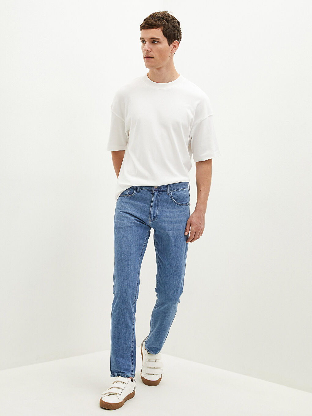 779 جينز بقصة عادية للرجال-1