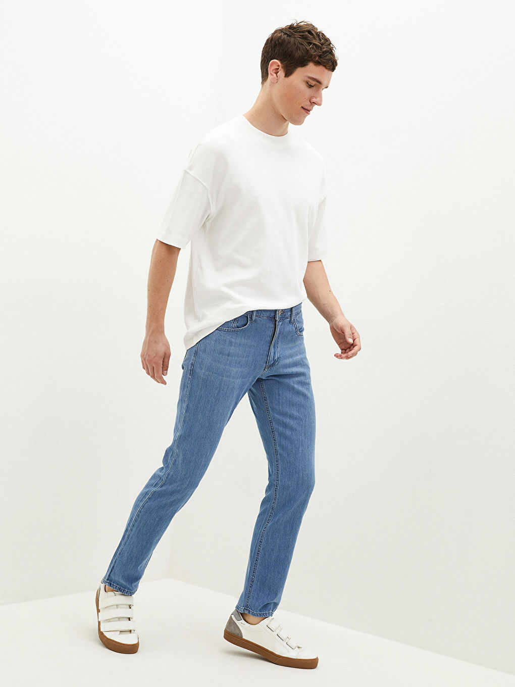 779 جينز بقصة عادية للرجال-2