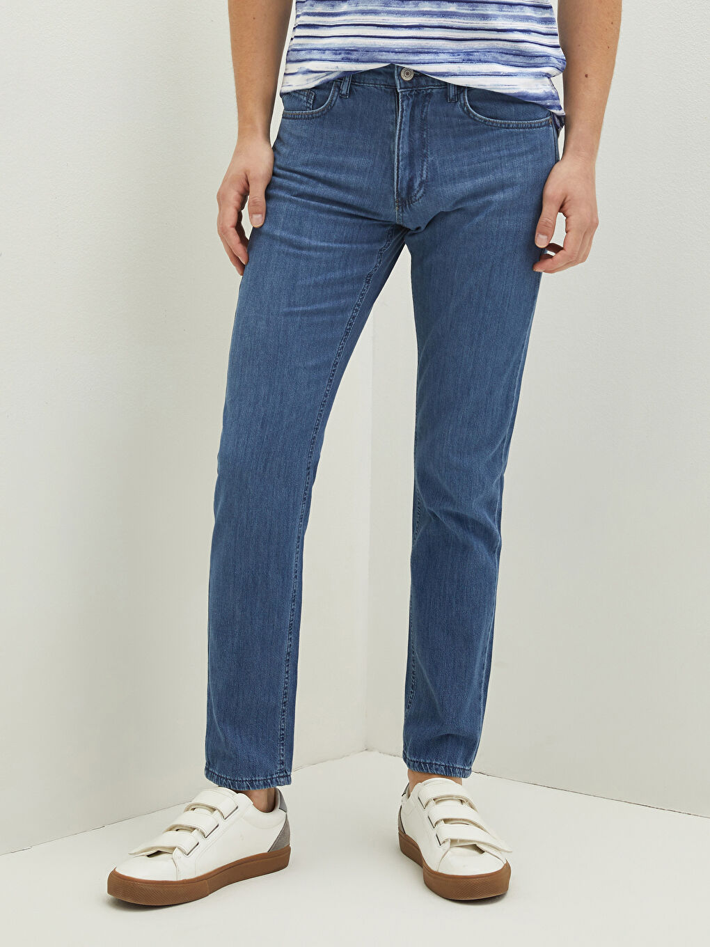 779 جينز بقصة عادية للرجال-2