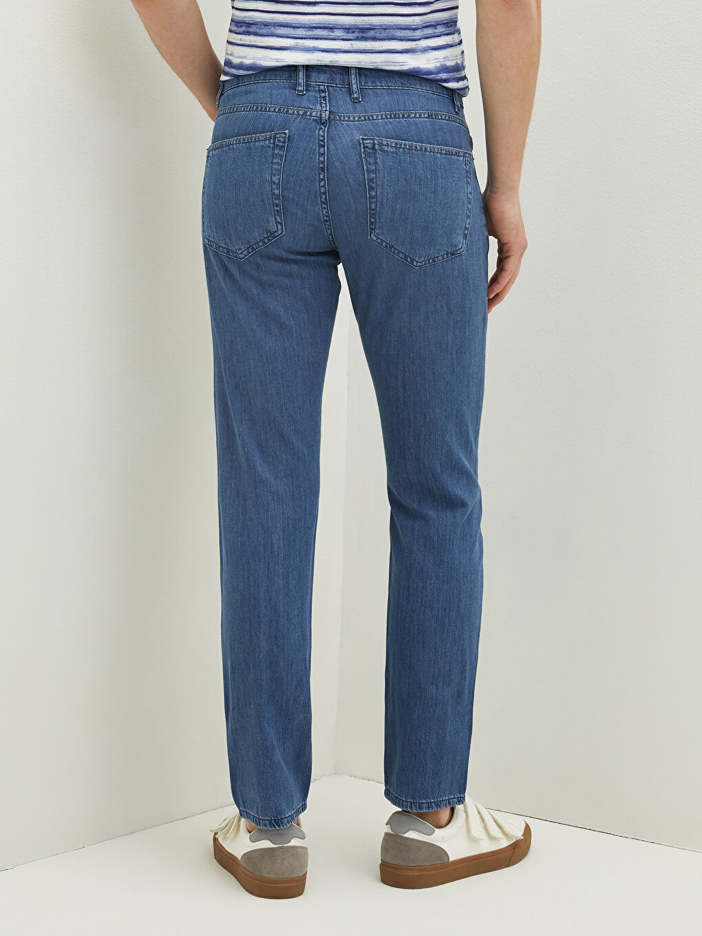 779 جينز بقصة عادية للرجال-3