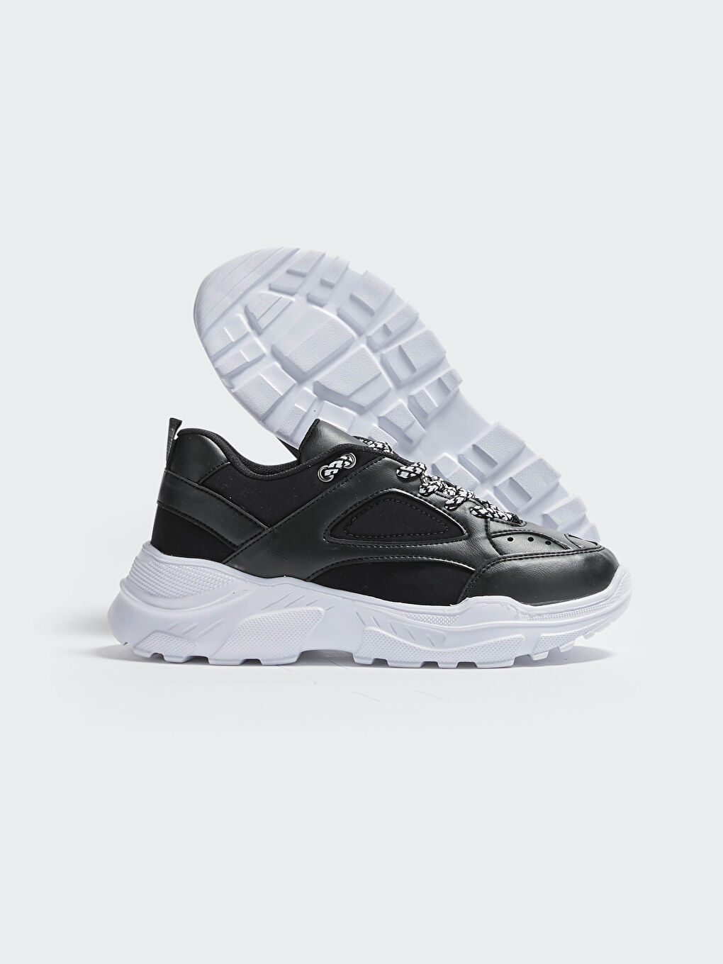 Siyah Kadın Bağcıklı Kalın Taban Spor Ayakkabı-2