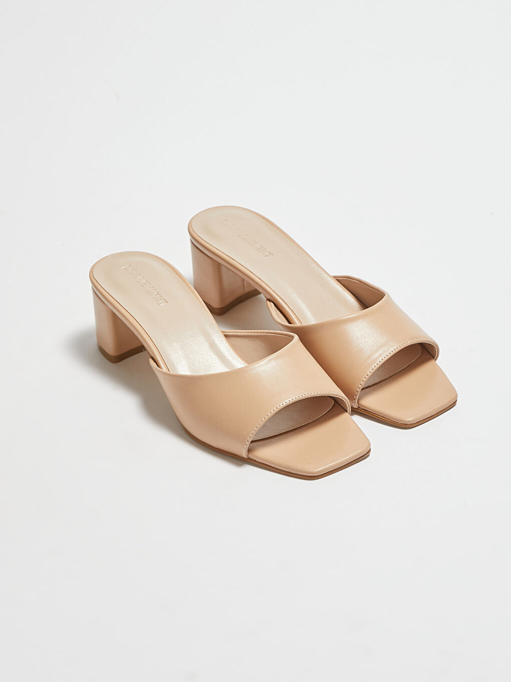 Bej Deri Görünümlü Topuklu Kadın Terlik-4