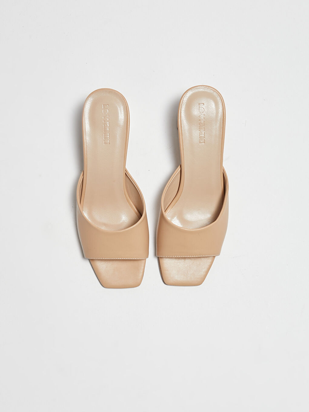 Bej Deri Görünümlü Topuklu Kadın Terlik-8