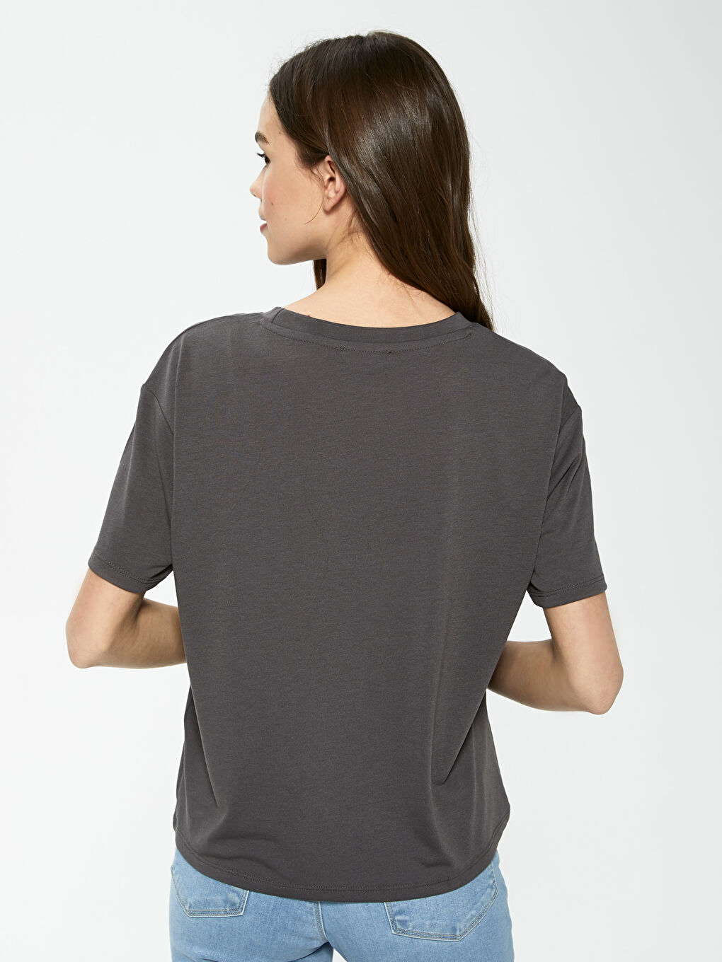 Gri Bisiklet Yaka Baskılı Kısa Kollu Kadın Tişört-6