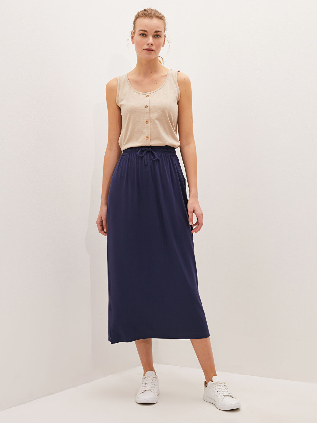 LCWAIKIKI Classic Women's Elasticated Waist Plain Skirt -S1EN06Z8-LFY
