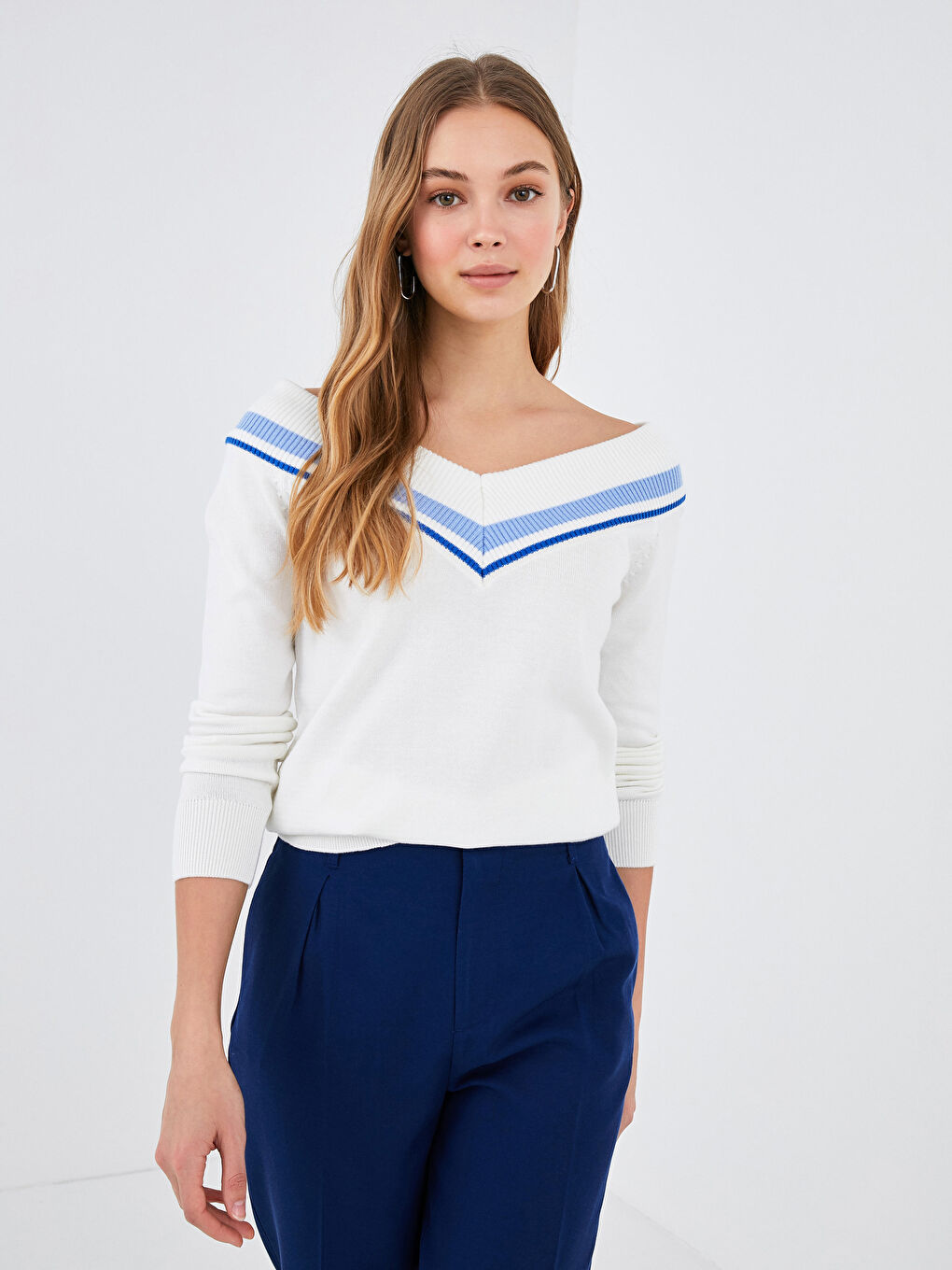 Ekru Kayık Yaka Çizgili Kadın Triko Kazak-4