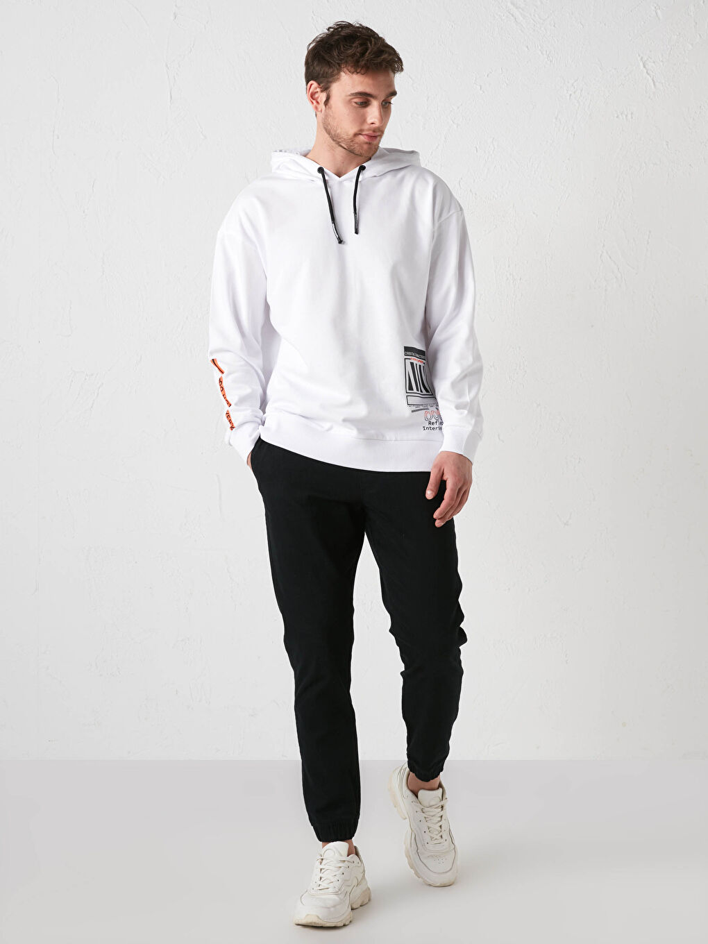 Beyaz Uzun Kollu Baskılı Kalın Erkek Hoodie-3