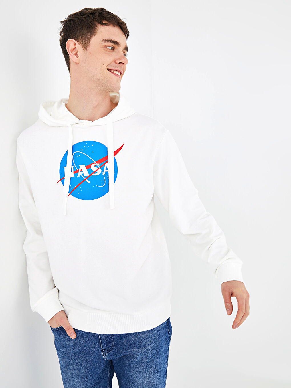 Beyaz Uzun Kollu Nasa Baskılı Erkek Hoodie-1