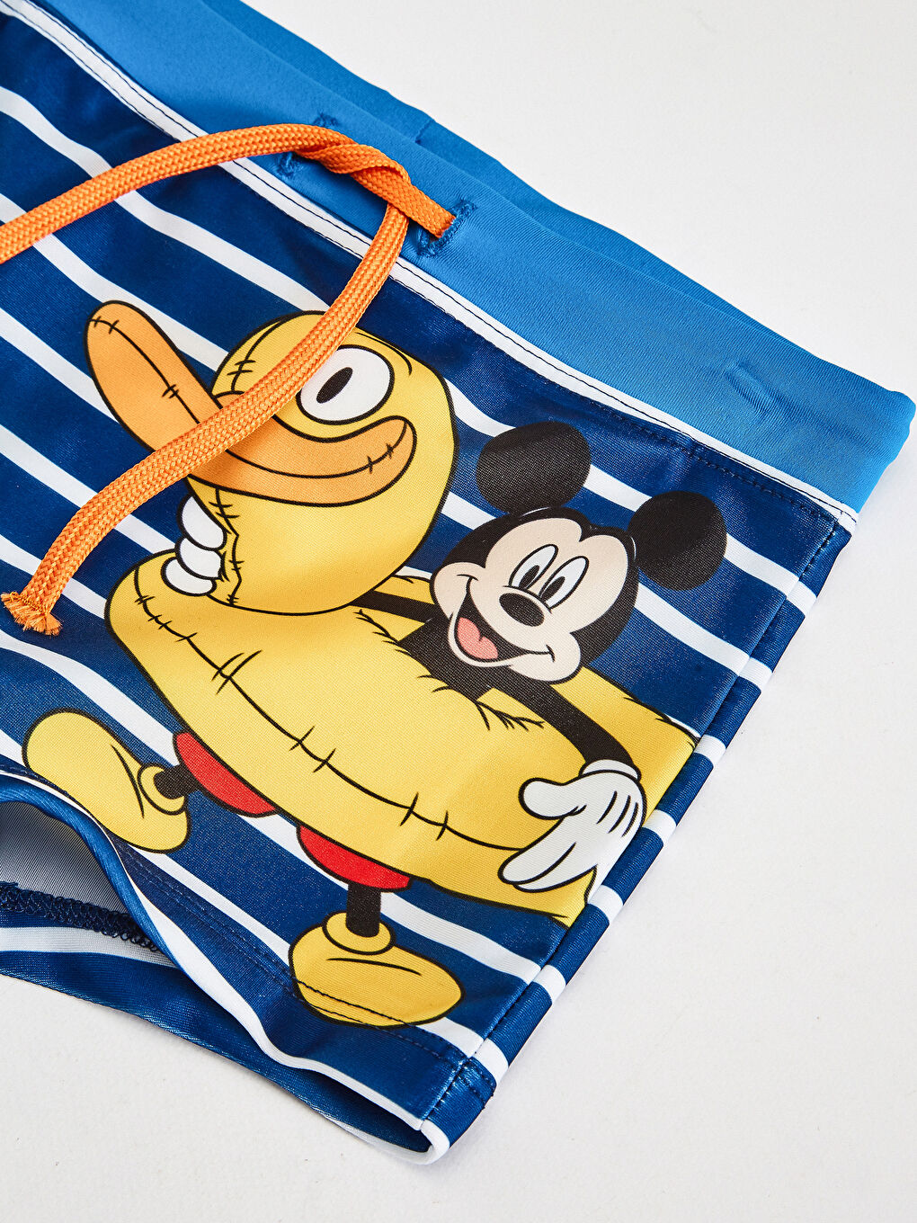 LCW baby Lacivert Erkek Bebek Mickey Mouse Baskılı Deniz Şortu - 2