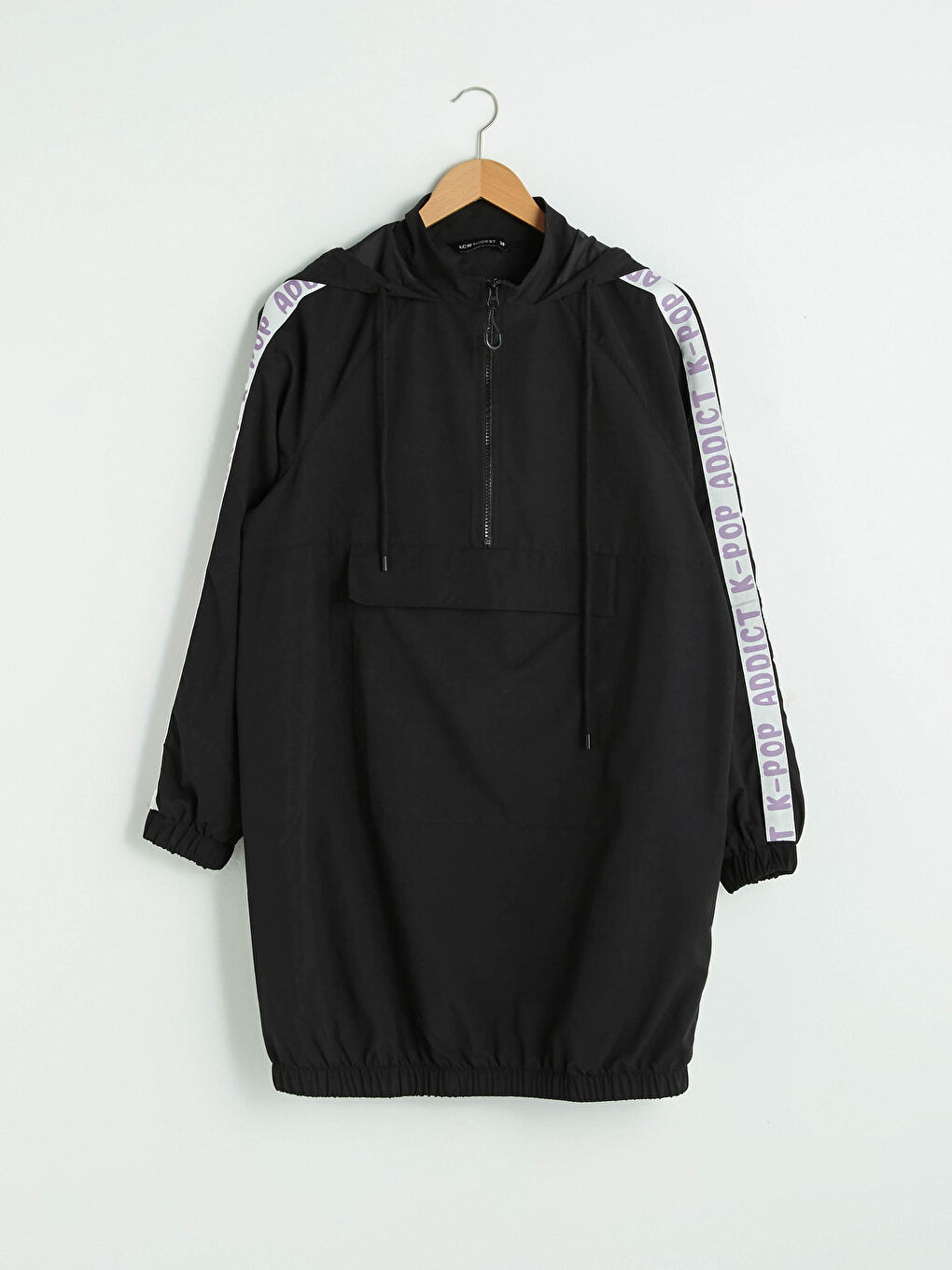 Siyah Kapüşon Yaka Şerit Yazı Baskılı Uzun Kollu Kadın Tunik-5