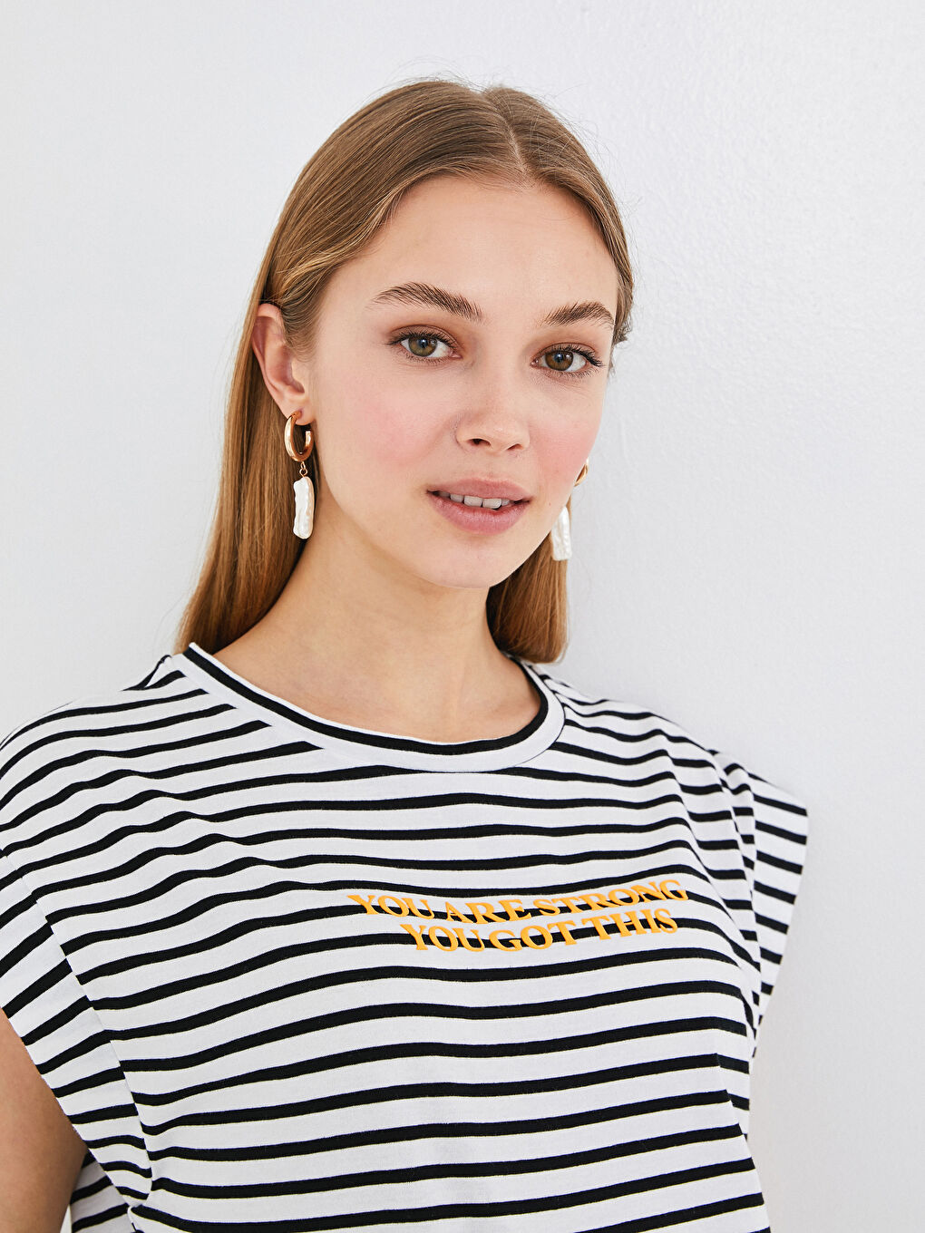 Siyah Bisiklet Yaka Slogan Baskılı Pamuklu Kadın Tişört-3