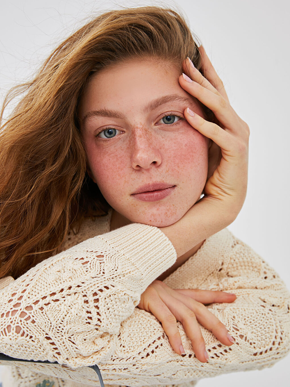 Ekru V Yaka Desenli Kadın Triko Hırka-5