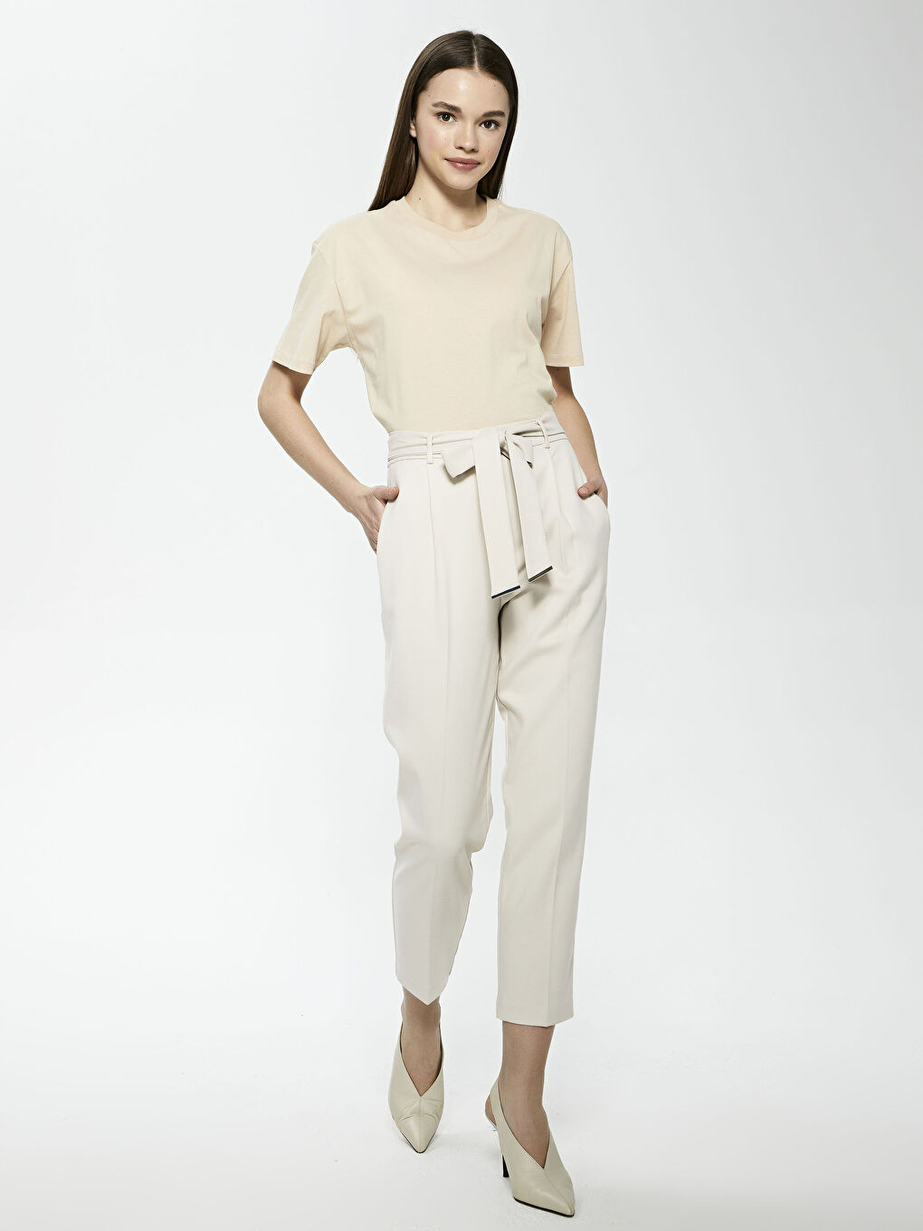 Bej Bisiklet Yaka Düz Kısa Kollu Pamuklu Kadın Tişört-2