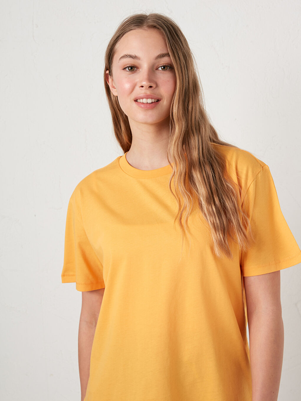 Turuncu Bisiklet Yaka Düz Kısa Kollu Pamuklu Kadın Tişört-1