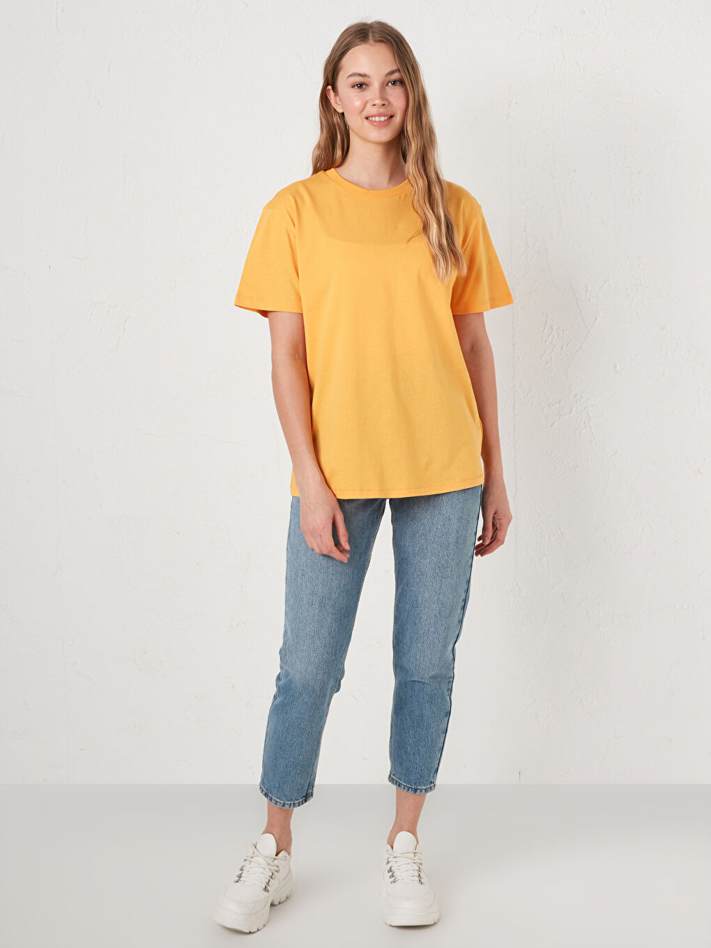 Turuncu Bisiklet Yaka Düz Kısa Kollu Pamuklu Kadın Tişört-2