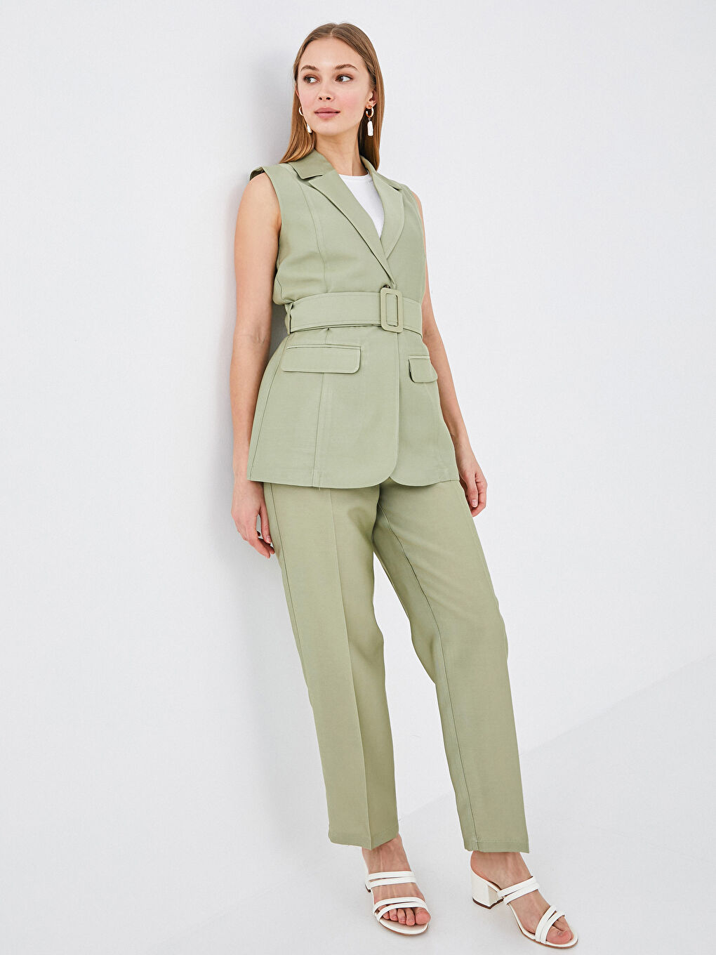 Women's Jacket Collar Straight Belt Detailed Sleeveless Vest-3