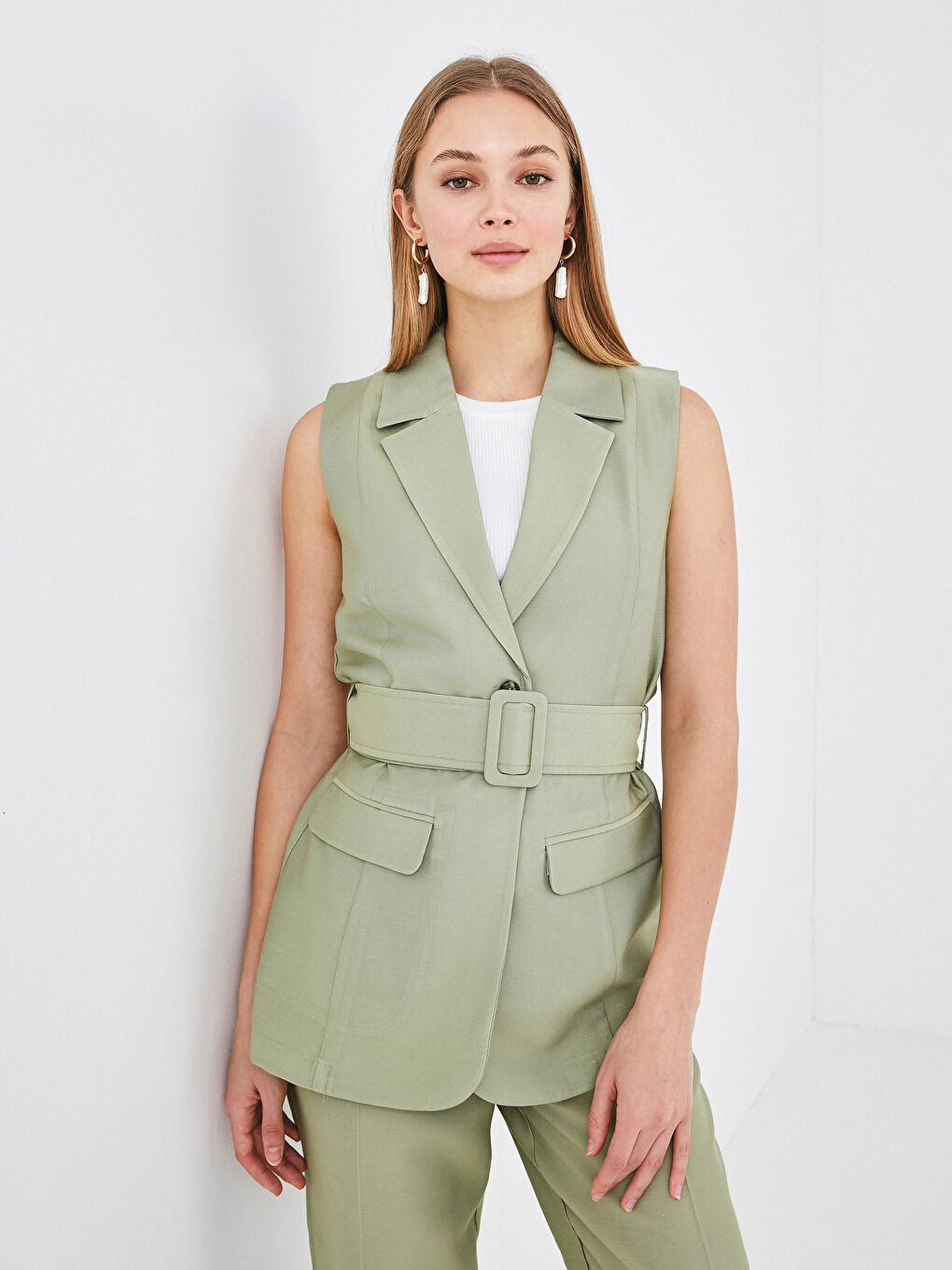Women's Jacket Collar Straight Belt Detailed Sleeveless Vest