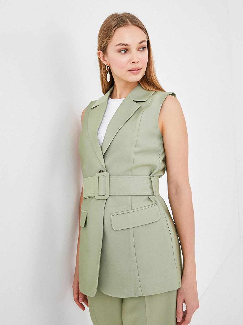 Women's Jacket Collar Straight Belt Detailed Sleeveless Vest-1
