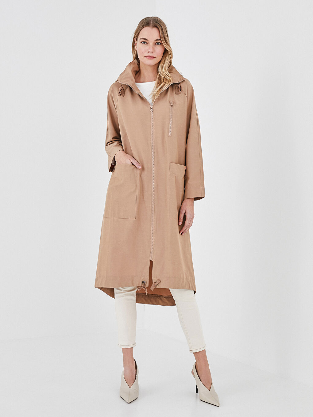 LCWAIKIKI Classic Hooded Zippered Long Sleeve Pocket Detailed Women's Coat -S1ET28Z8-GVL