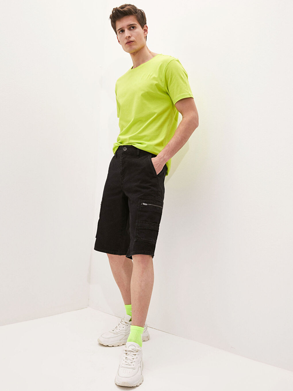 Standard Fit Men's Denim Shorts-2