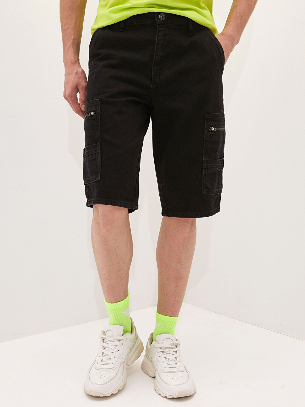 Standard Fit Men's Denim Shorts-4