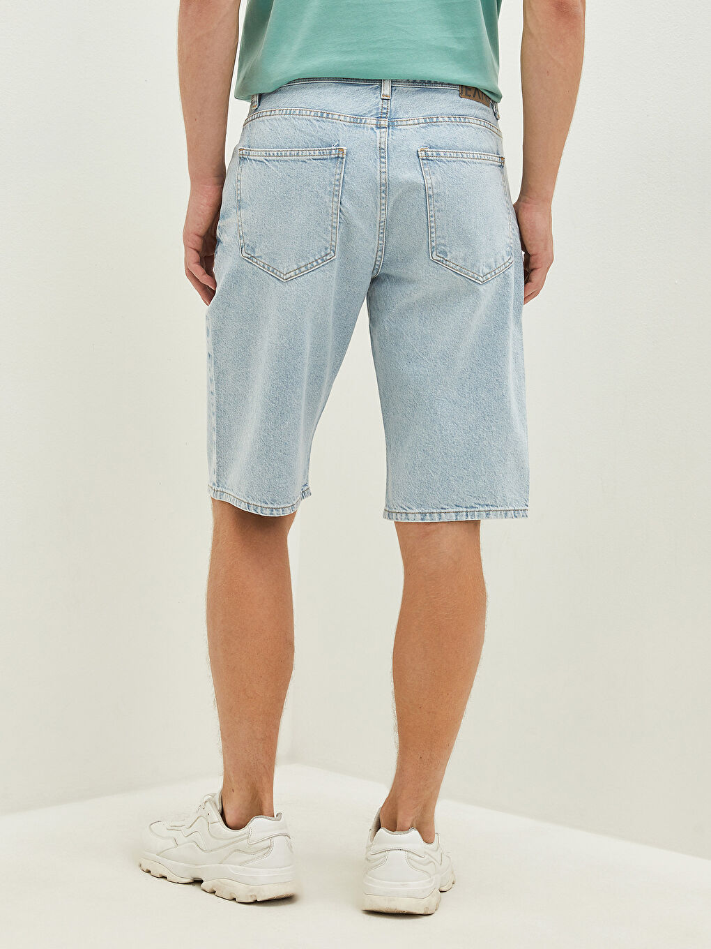 İndigo Rahat Kalıp Erkek Bermuda Jean Şort-3