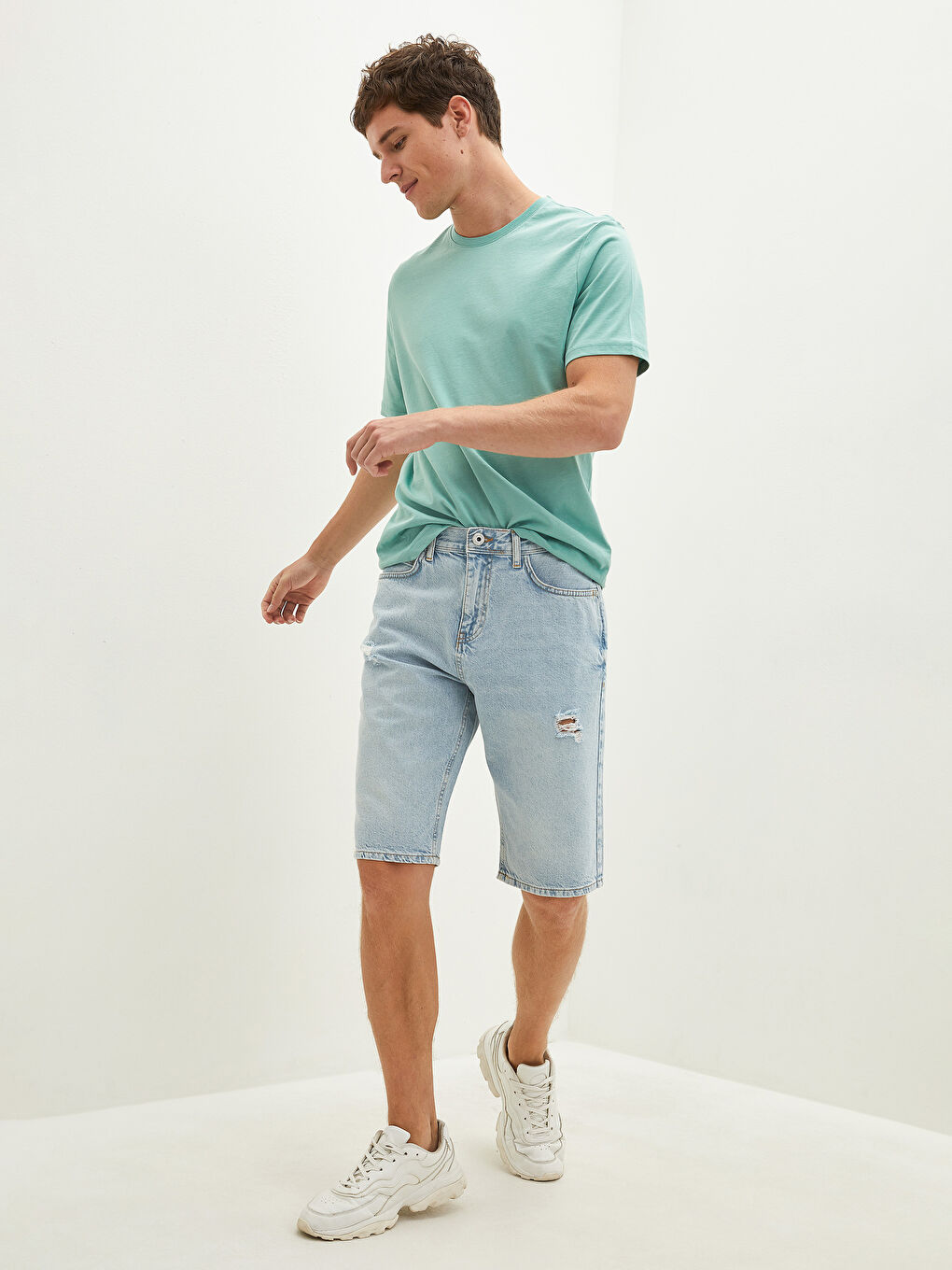 İndigo Rahat Kalıp Erkek Bermuda Jean Şort-4