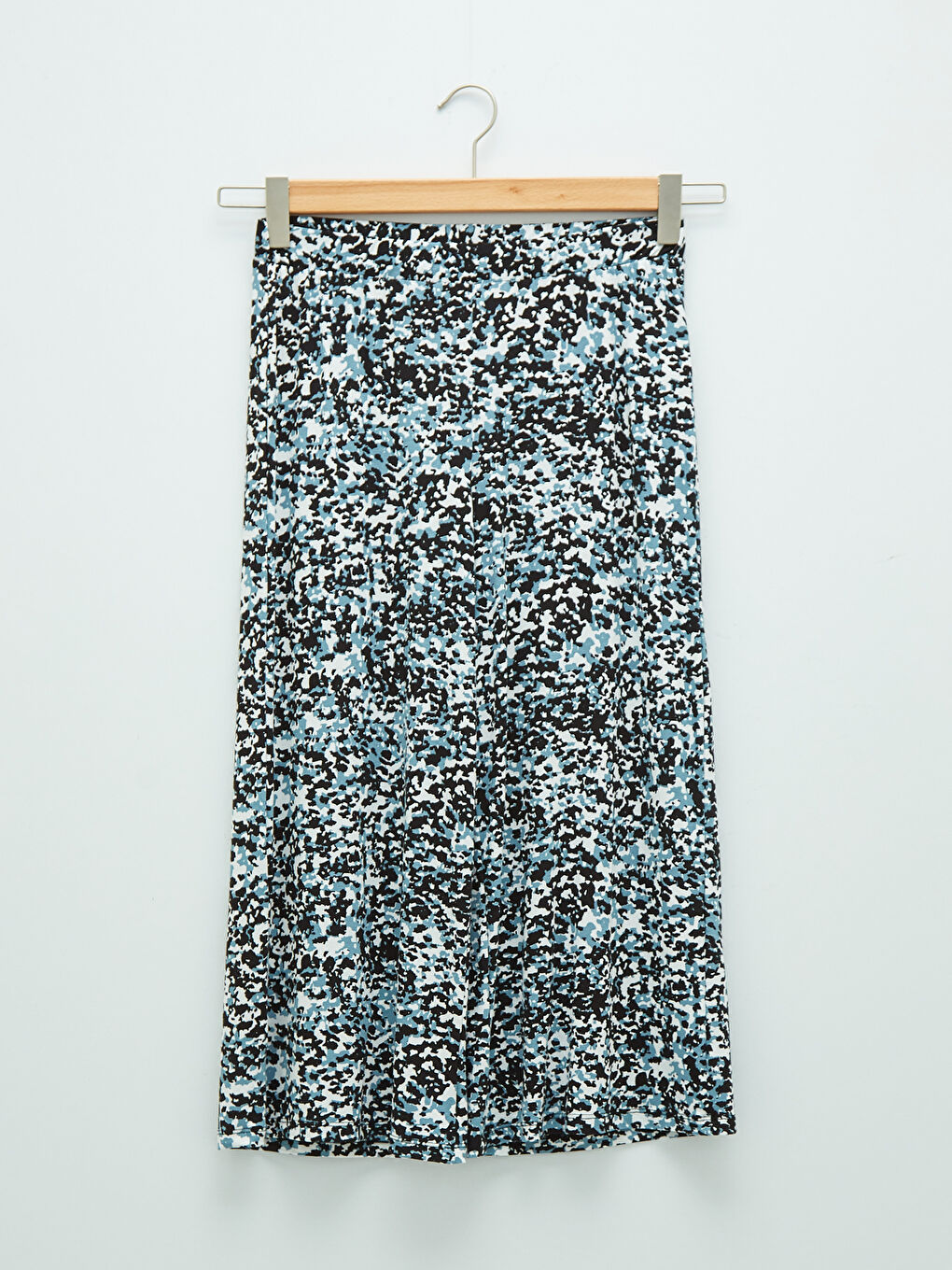 Beyaz Beli Lastikli Standart Fit Desenli Viskon Kadın Kapri-5