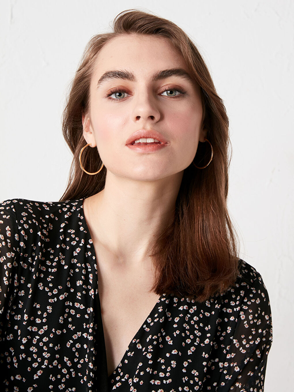 ორმაგი რიგიანი V-ს ფორმის დეკოლტე წელის ქამრით ნაბეჭდი ქალის კაბა-3