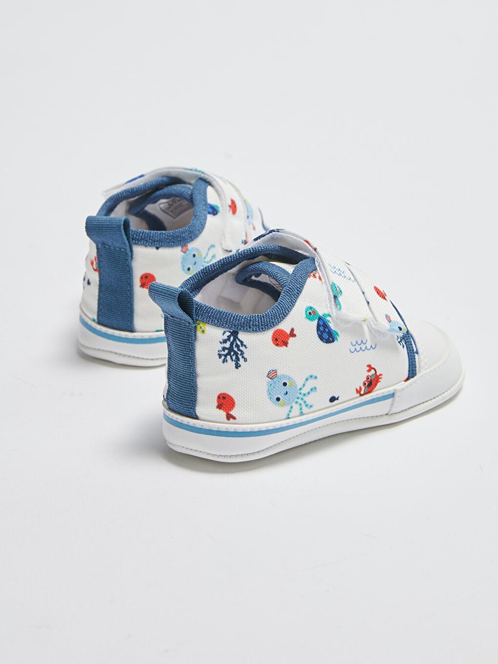 Beyaz Cırt Cırtlı Yürüme Öncesi Erkek Bebek Ev Ayakkabısı-4