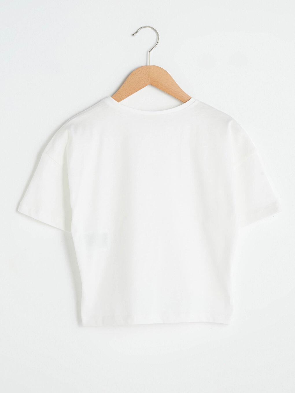 تيشيرت بناتي مطبوع برج الأسد بياقة دائرية وكم قصير-2