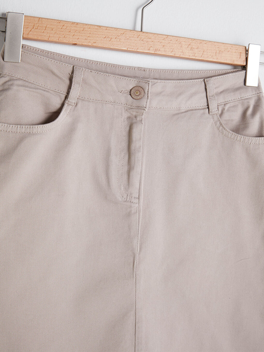 LCWAIKIKI Classic Pocket Detailed Gabardine Fabric Women's Skirt -S1EV69Z8-FFG