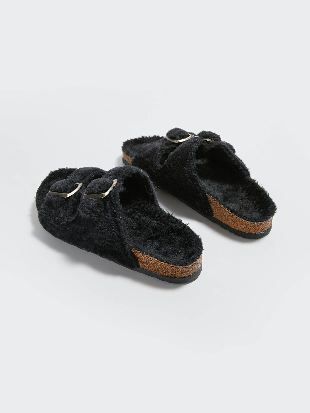 Siyah Tokalı Pelüş Ev Terliği-4