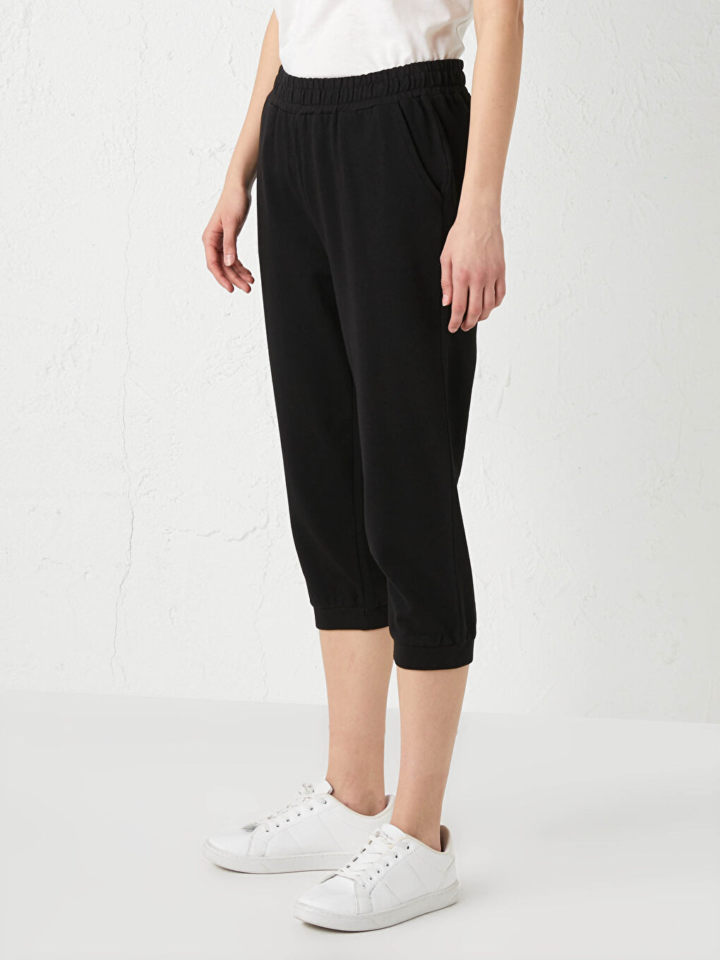 Siyah Beli Lastikli Cep Detaylı Kadın Kapri-2