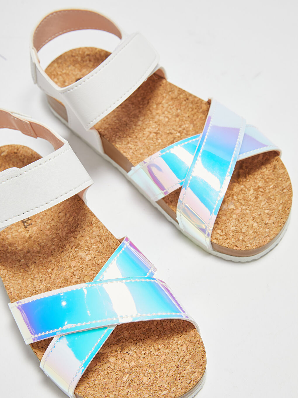 Блестящие сандалии с перекрестными ремешками для девочек-5