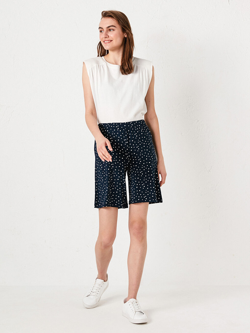 Lacivert Beli Lastikli Baskılı Kadın Şort-1