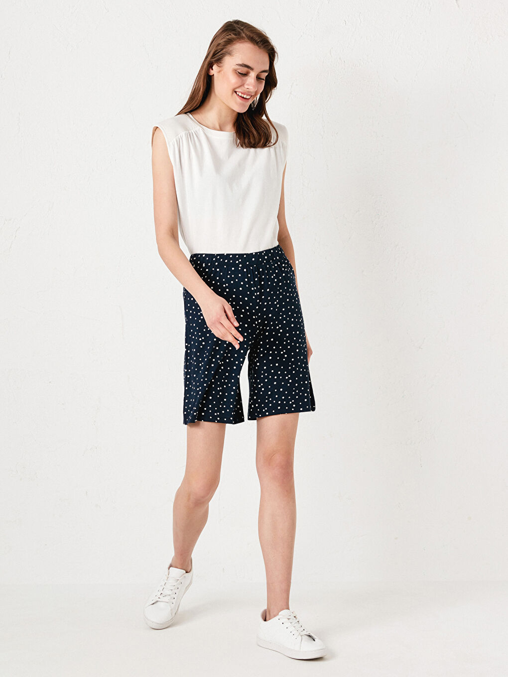 Lacivert Beli Lastikli Baskılı Kadın Şort-2