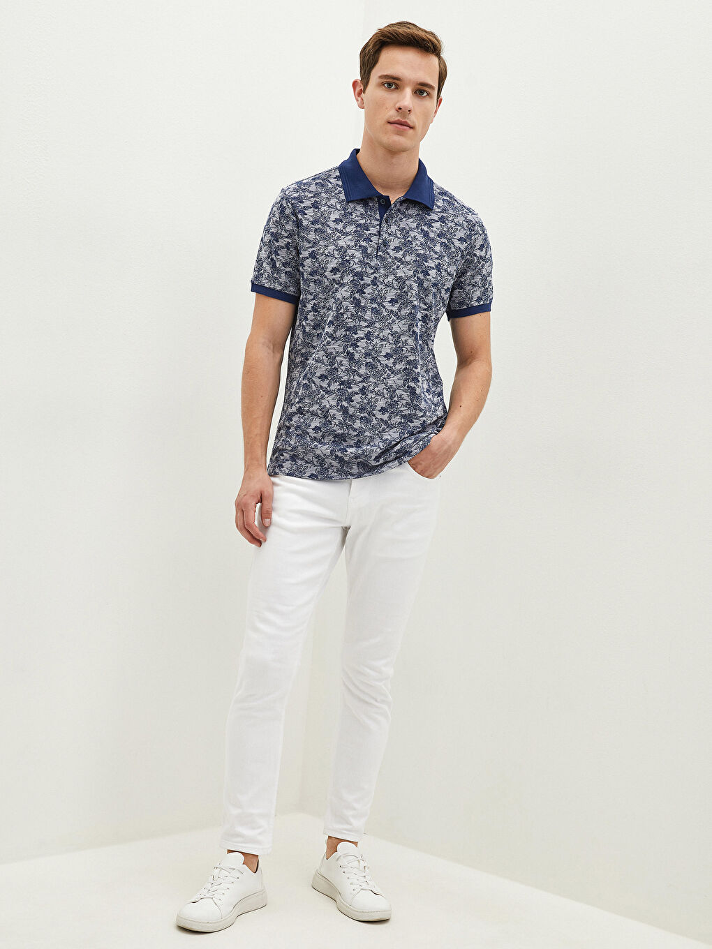 Lacivert Polo Yaka Kısa Kollu Desenli Erkek Tişört-4