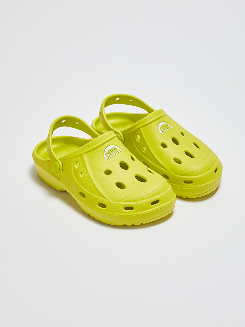 صنادل الشاطئ للأولاد-1