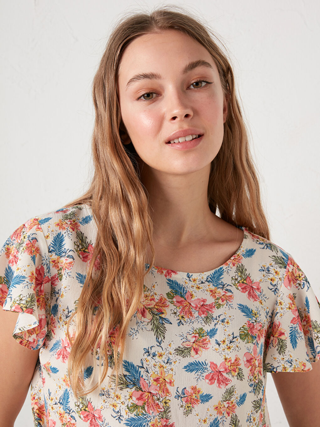 Crew Neck Floral Printed Short Sleeve Viscose Women's Blouse-1