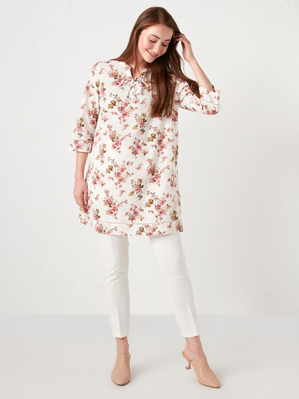 Ekru Bağlamalı Yaka Çiçek Baskılı Yarım Kollu Pamuklu Kadın Tunik-3