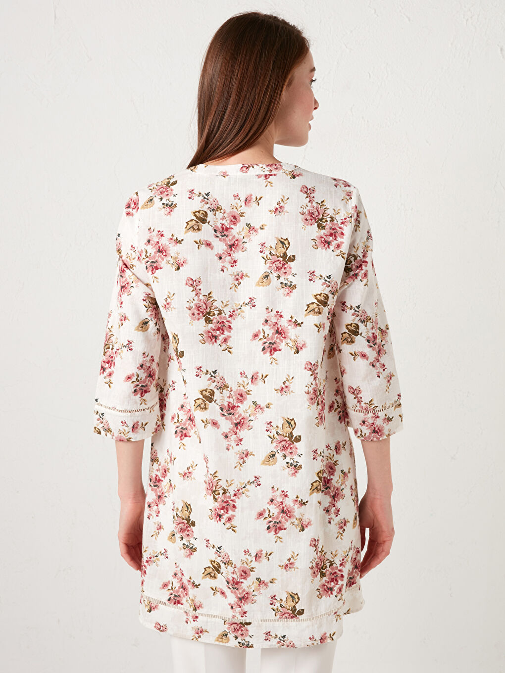 Ekru Bağlamalı Yaka Çiçek Baskılı Yarım Kollu Pamuklu Kadın Tunik-4