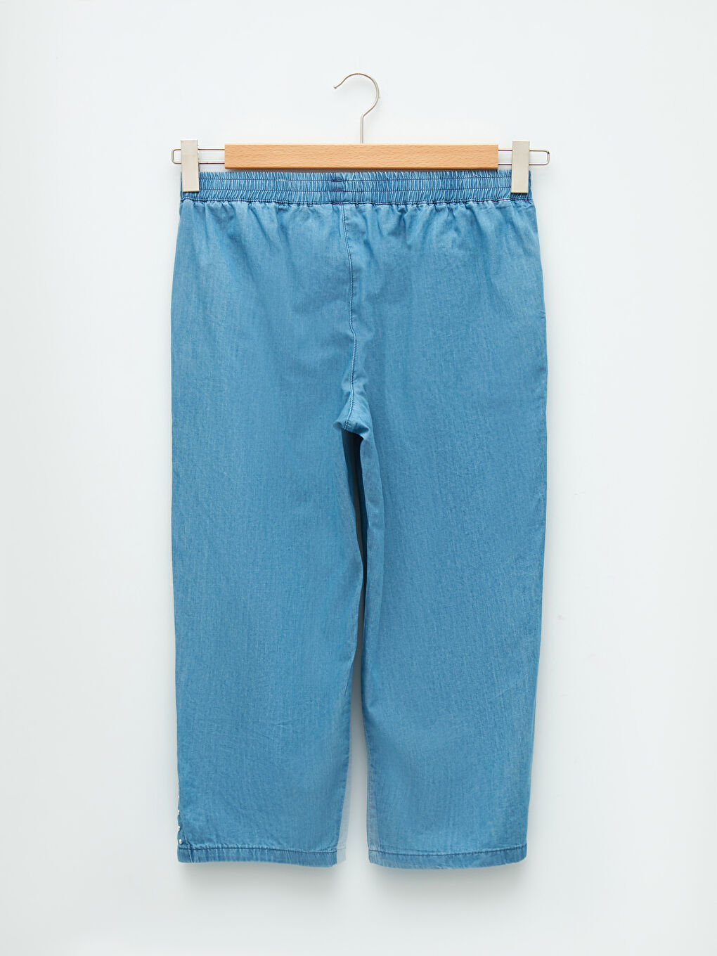 بنطلون جينز كابري بخصر مرن وجيوب مفصلة للسيدات-6