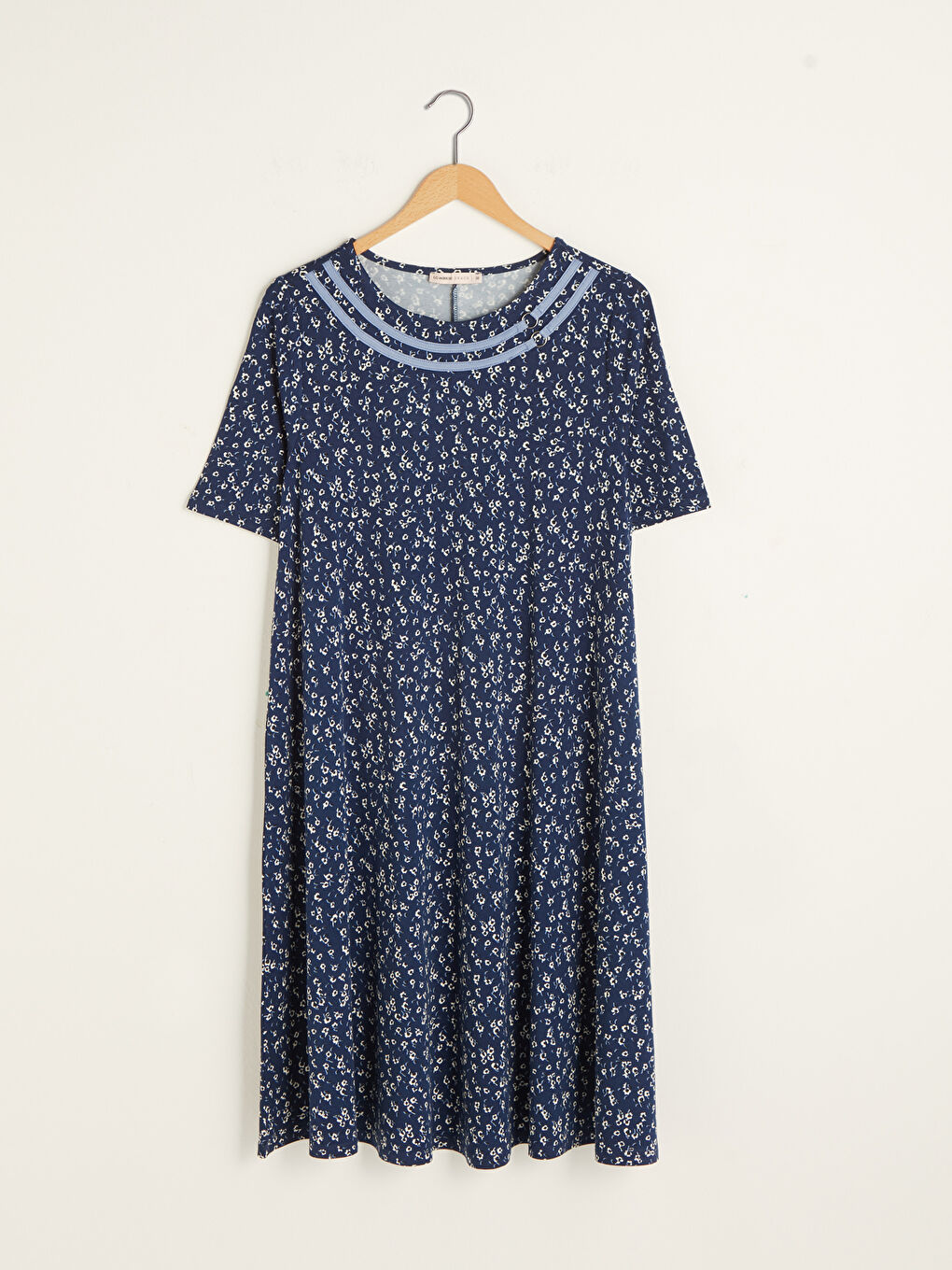 İndigo Bisiklet Yaka Desenli Kısa Kollu Biye Detaylı Viskon Kadın Elbise-6