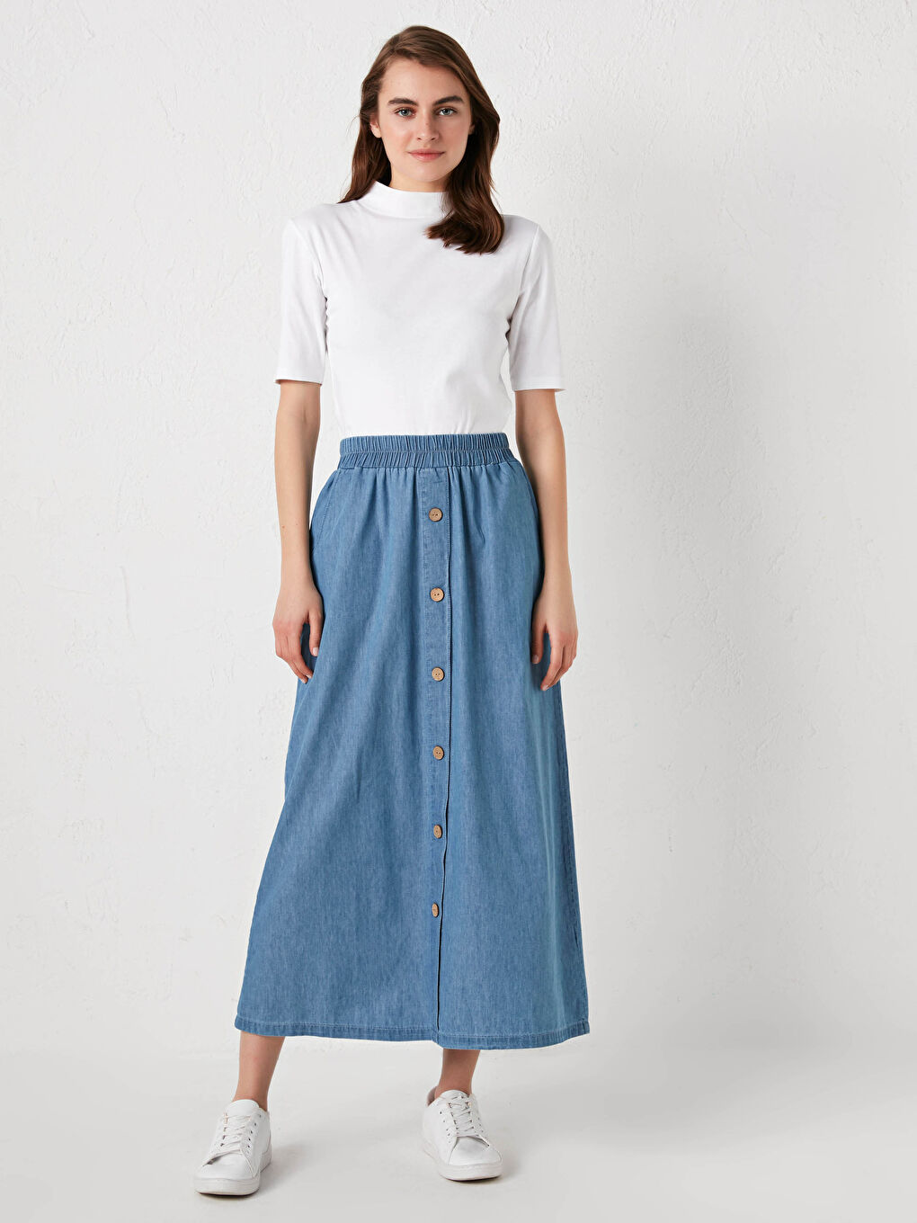 جيب جينز للسيدات بخصر مطاطي وتفاصيل جيوب وأزرار أمامية-2