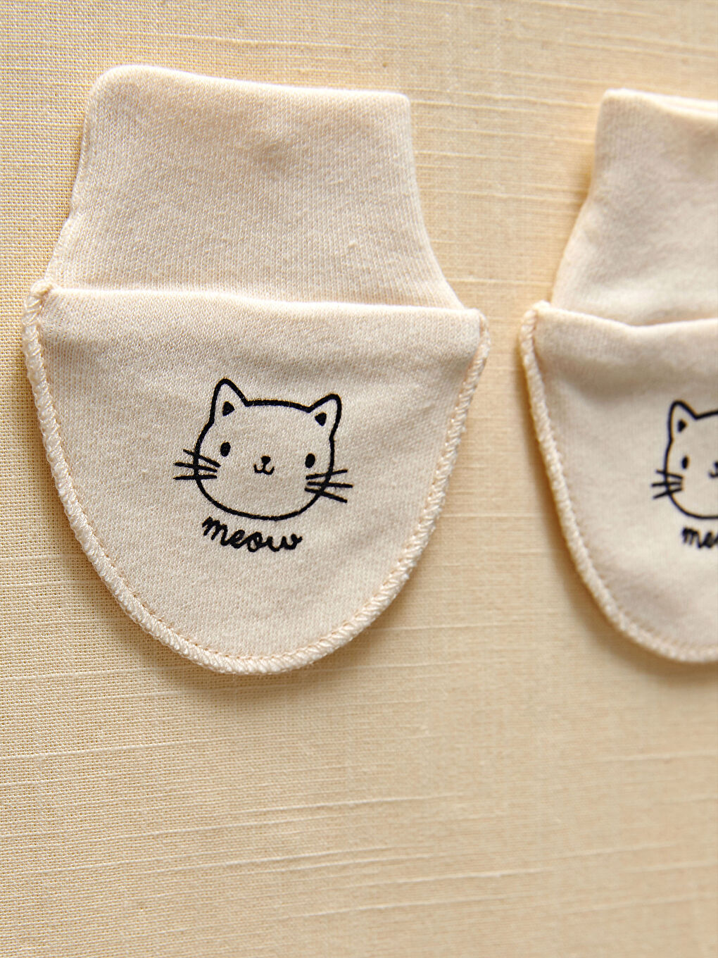 Printed Baby Gloves-2