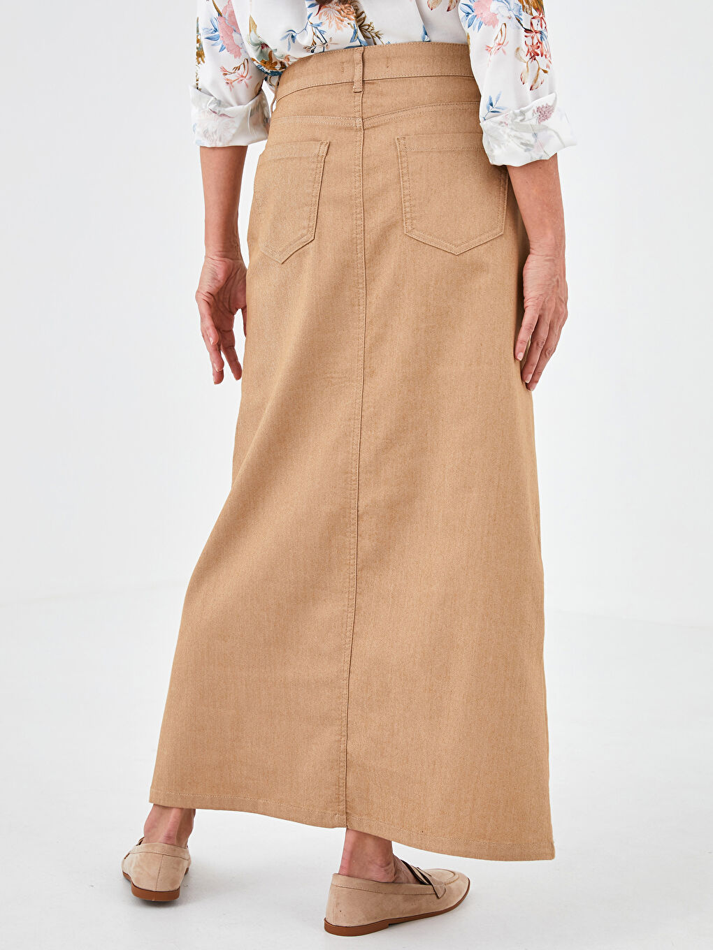 جيبة قماش جبردين بتفاصيل جيوب للسيدات-3